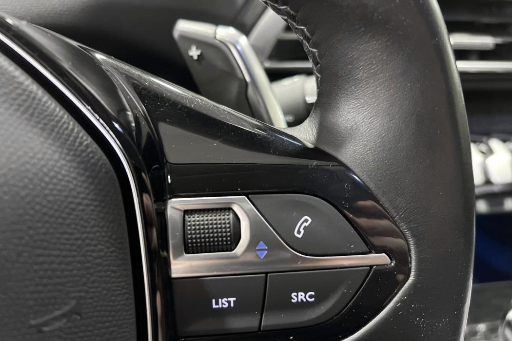 PEUGEOT 5008 2022