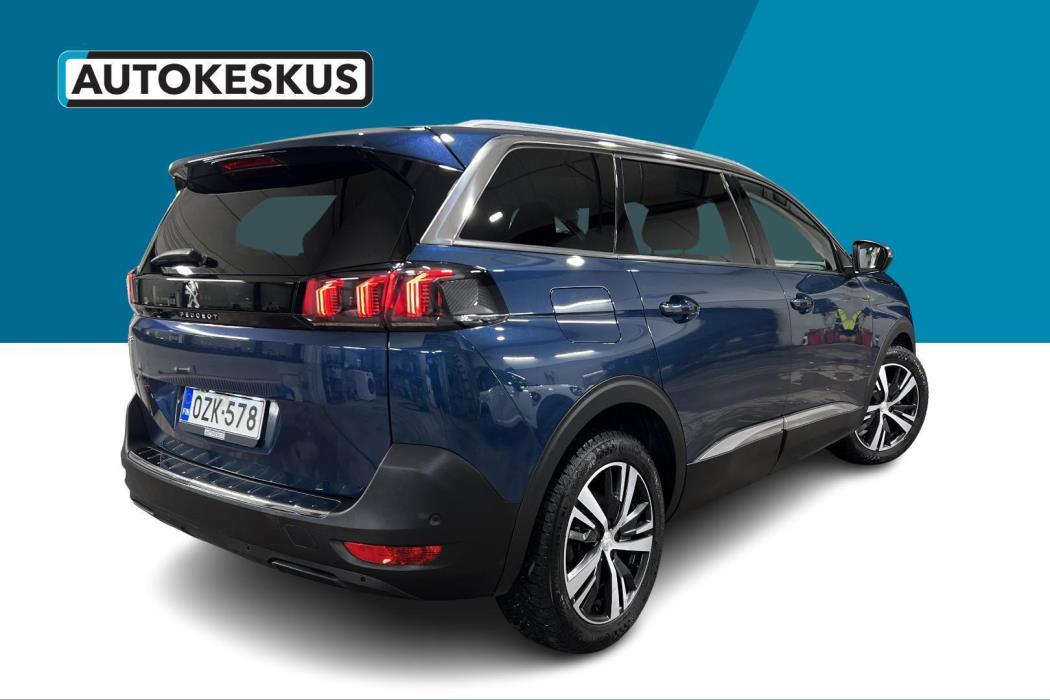 PEUGEOT 5008 2022