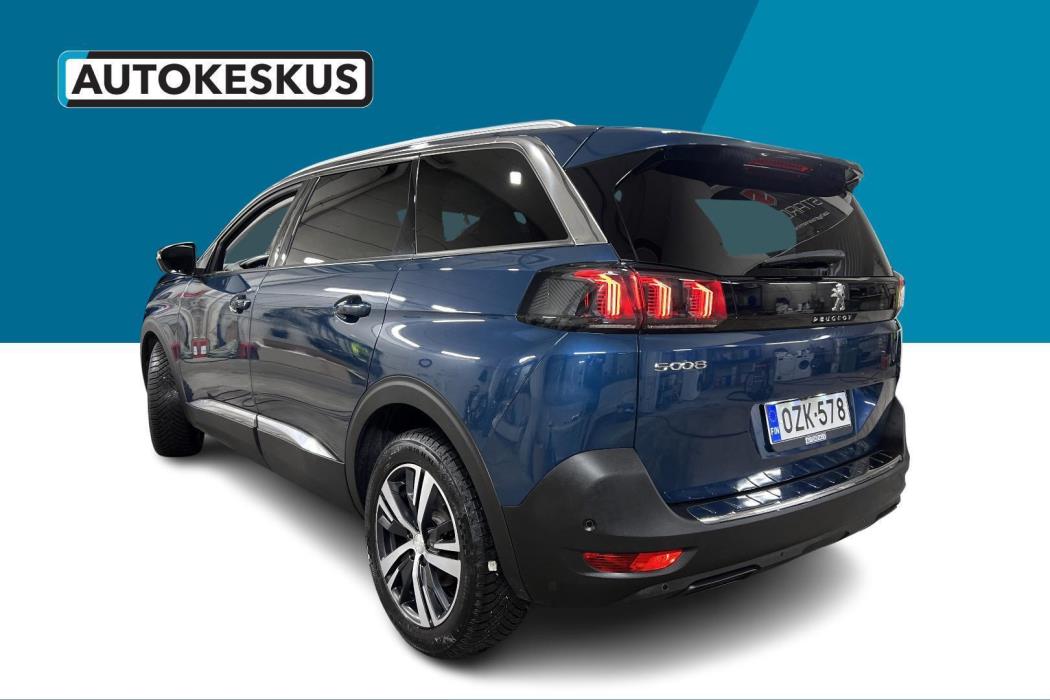 PEUGEOT 5008 2022