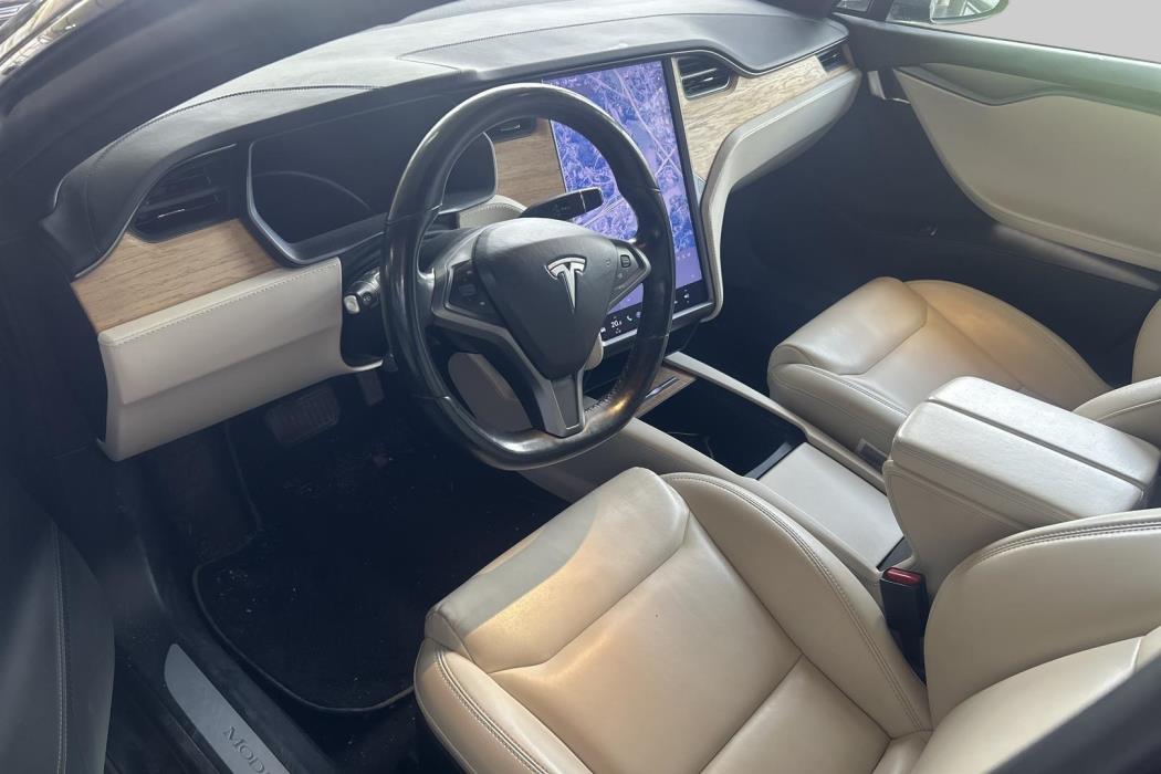 TESLA Model S 2020