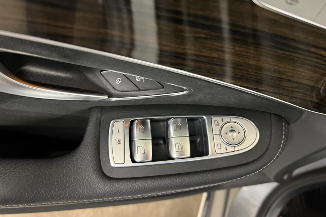 MERCEDES-BENZ C 2016