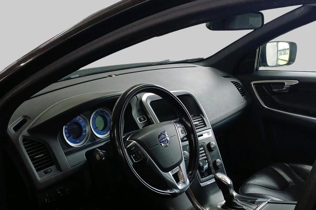 VOLVO XC60 2013
