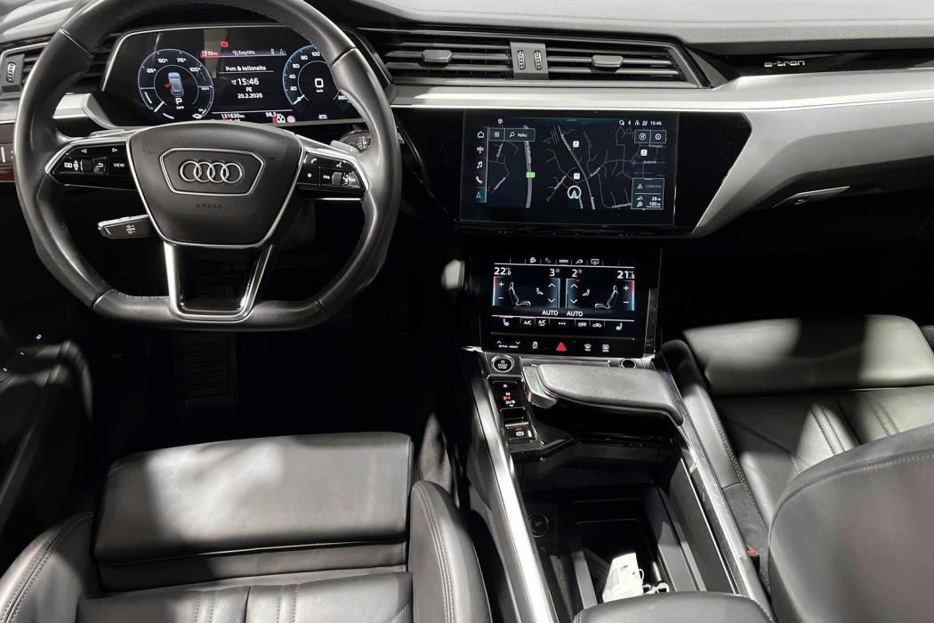 AUDI e-tron 2021