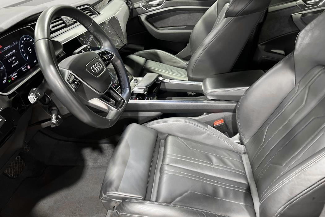 AUDI e-tron 2021