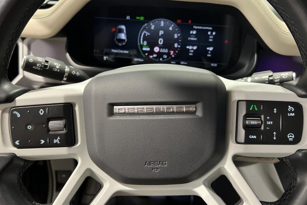 LAND ROVER Defender 2023