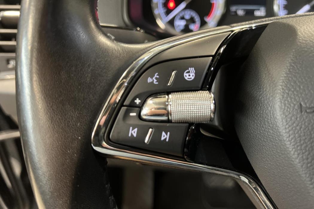 SKODA Karoq 2021