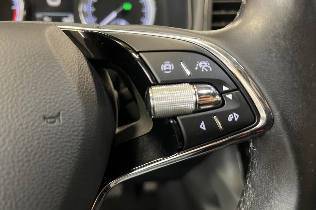 SKODA Karoq 2021