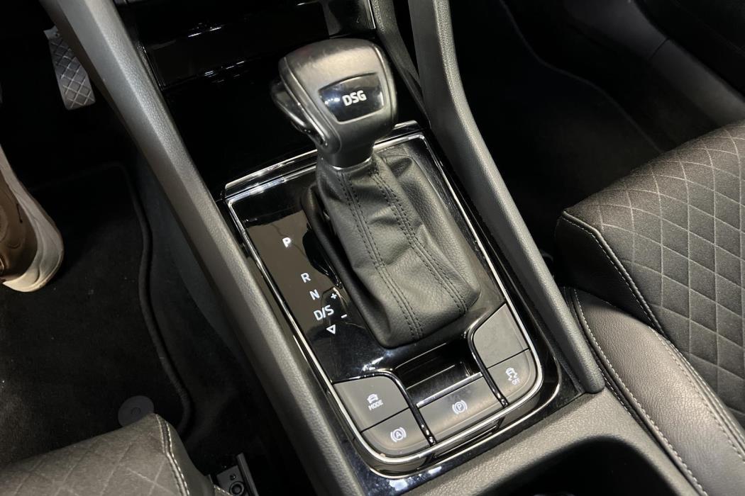 SKODA Karoq 2021