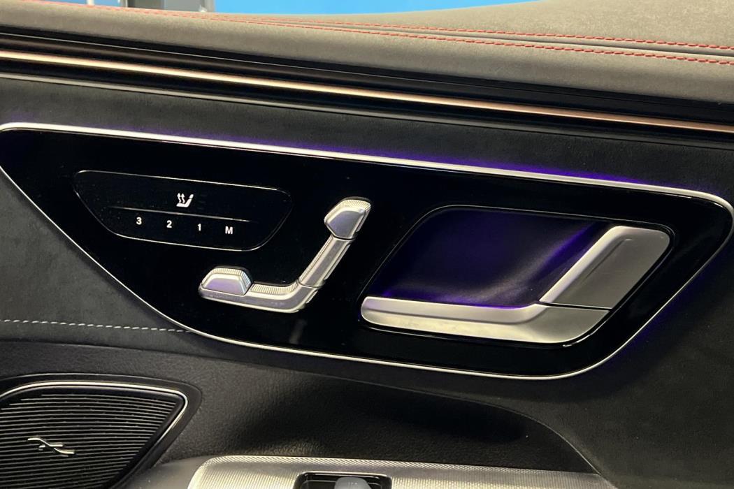 MERCEDES-BENZ EQE 2022