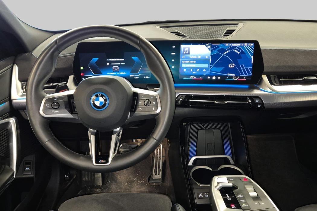 BMW IX2 2024