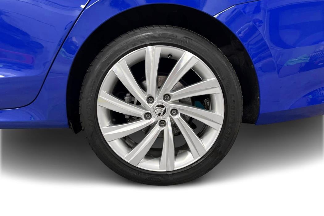SKODA OCTAVIA 2021