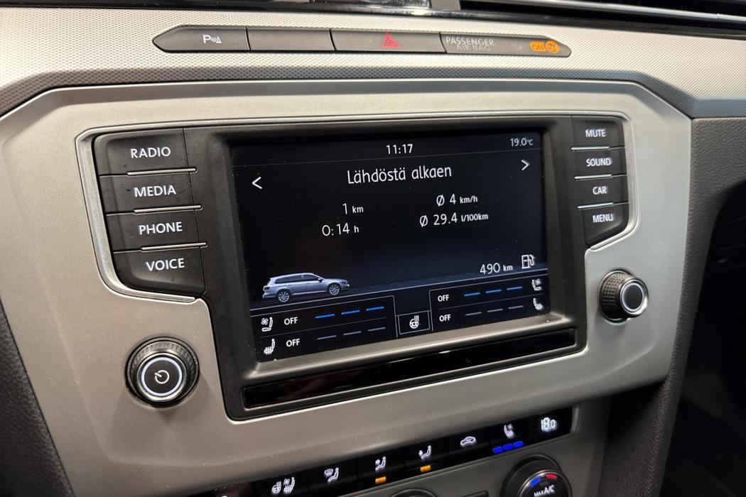 VOLKSWAGEN Passat 2016