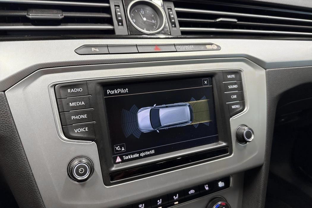 VOLKSWAGEN Passat 2016