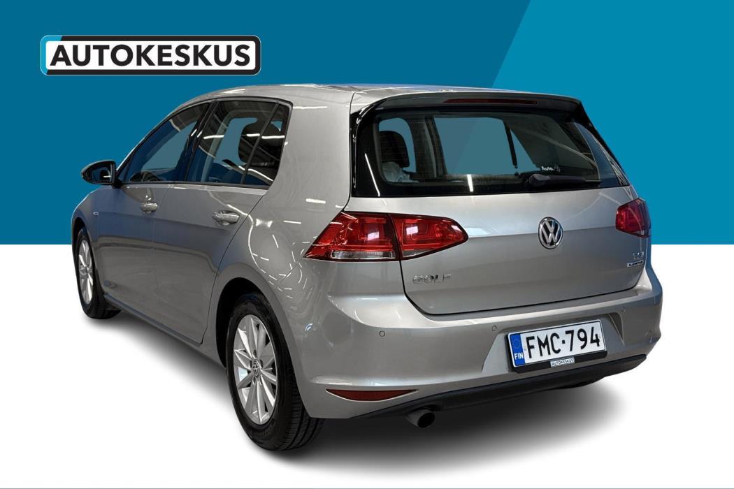VOLKSWAGEN Golf 2016