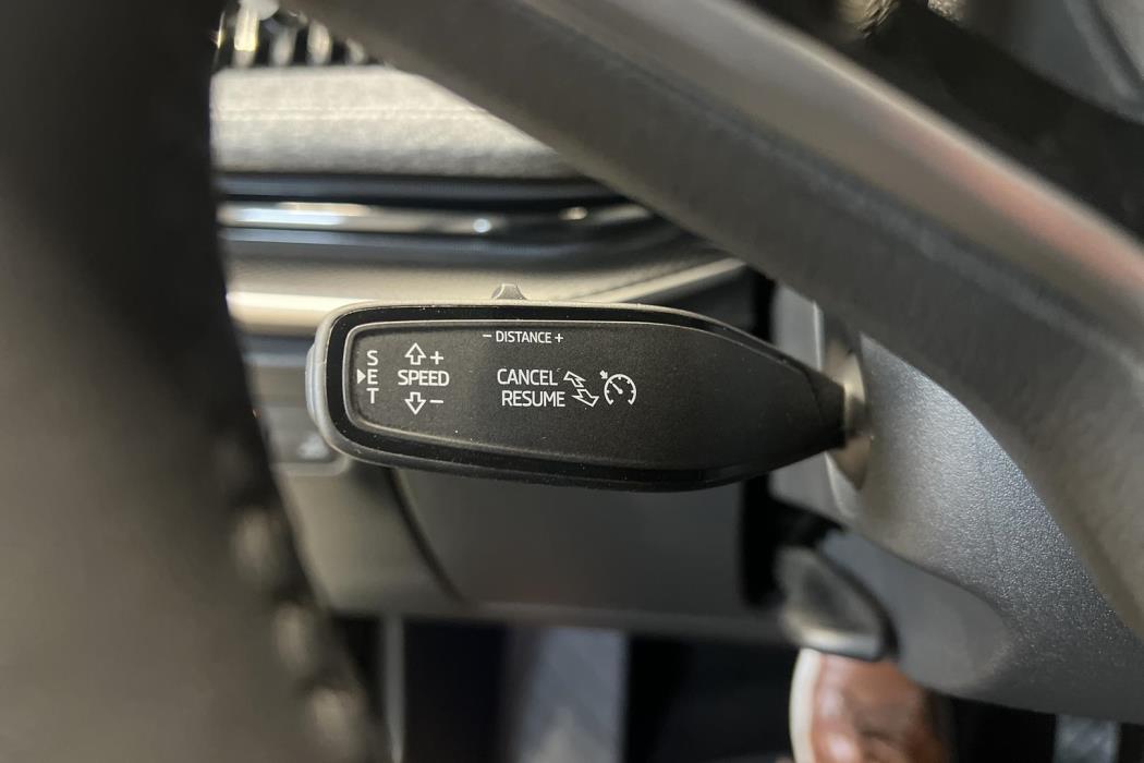 SKODA Superb 2025