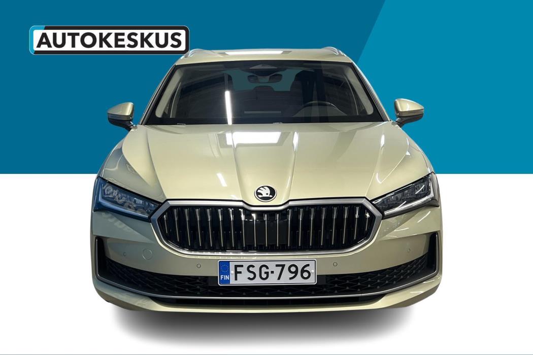 SKODA Superb 2025