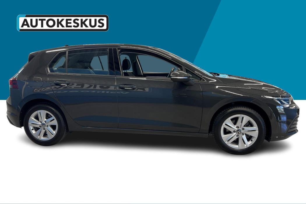 VOLKSWAGEN Golf 2023