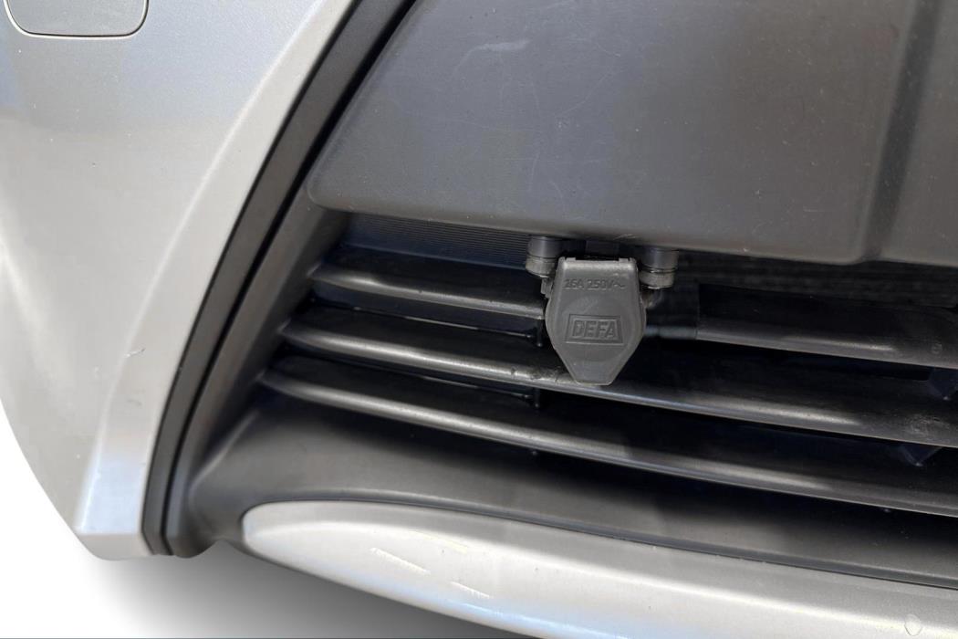 TOYOTA Auris 2014