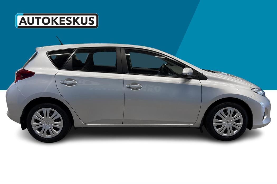 TOYOTA Auris 2014
