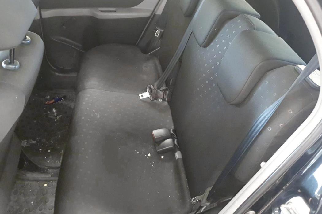 TOYOTA Yaris 2006