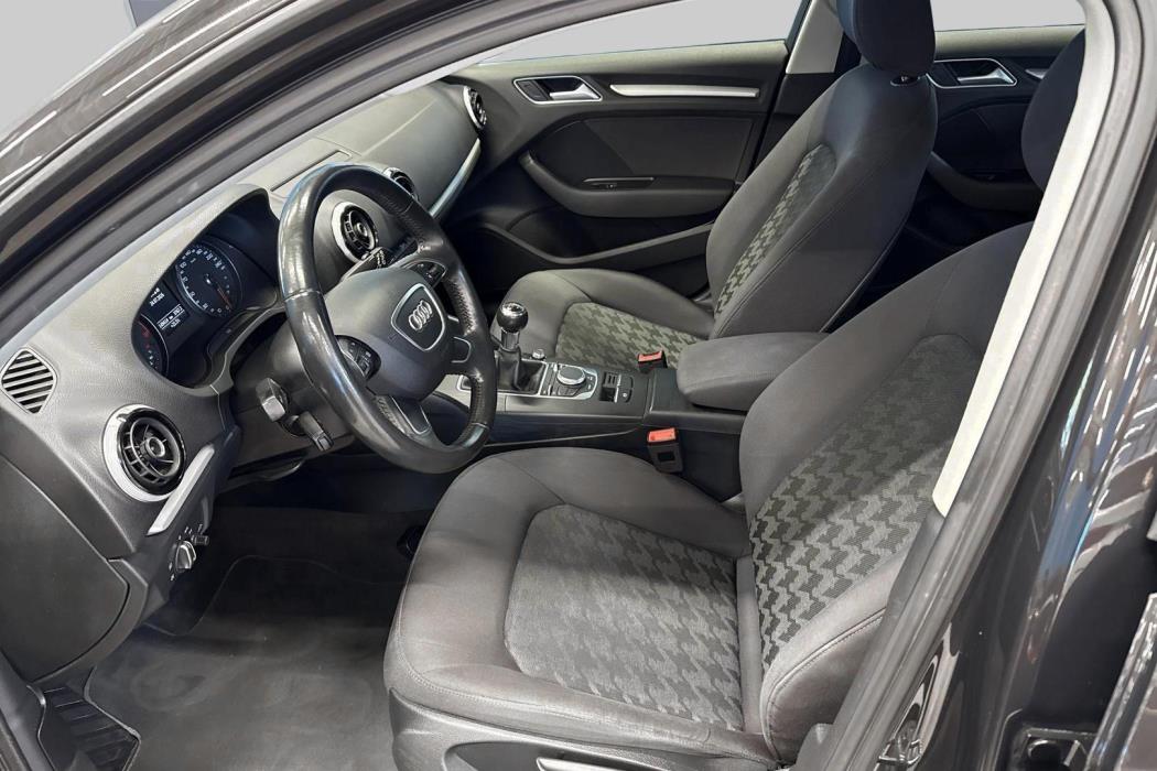 AUDI A3 2013