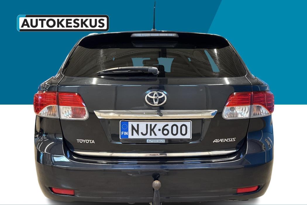 TOYOTA Avensis 2014