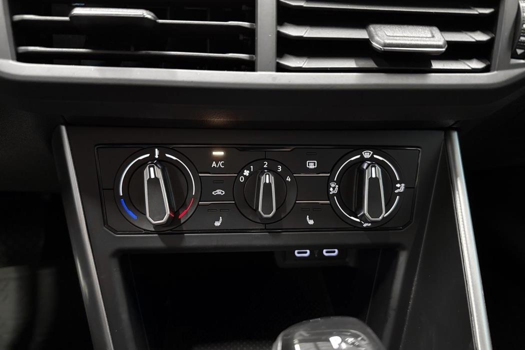 VOLKSWAGEN Polo 2022