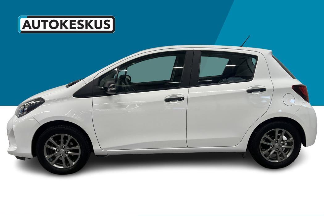 TOYOTA Yaris 2016