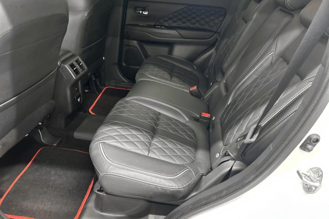 MITSUBISHI Outlander PHEV 2021