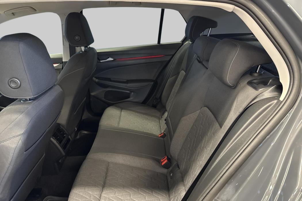 VOLKSWAGEN GOLF 2025