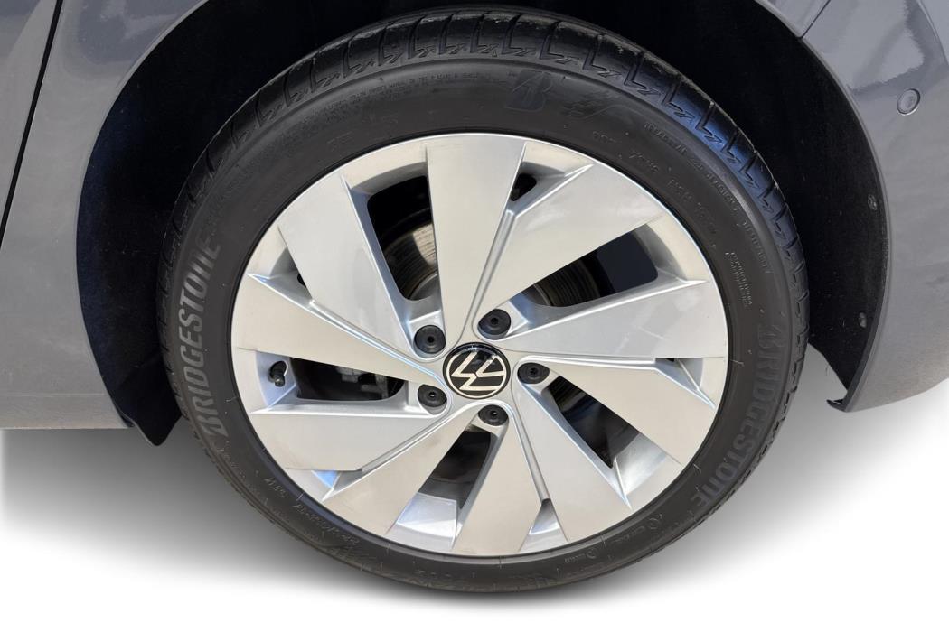VOLKSWAGEN GOLF 2025