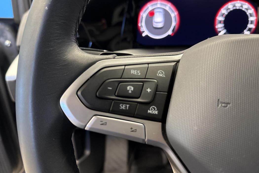 VOLKSWAGEN GOLF 2025