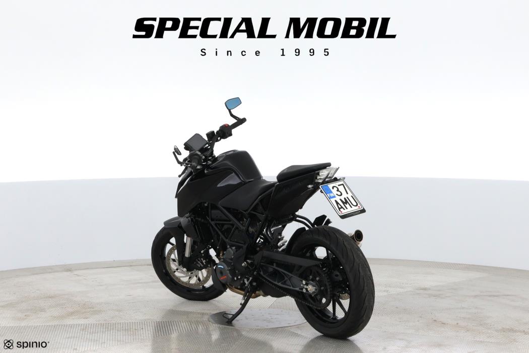 KTM 390 Duke 2021