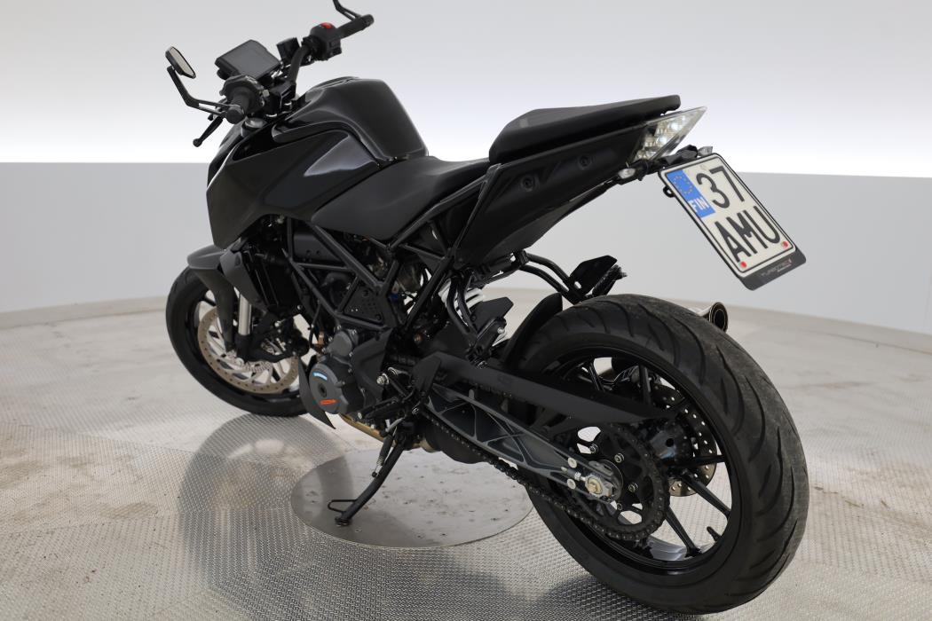 KTM 390 Duke 2021