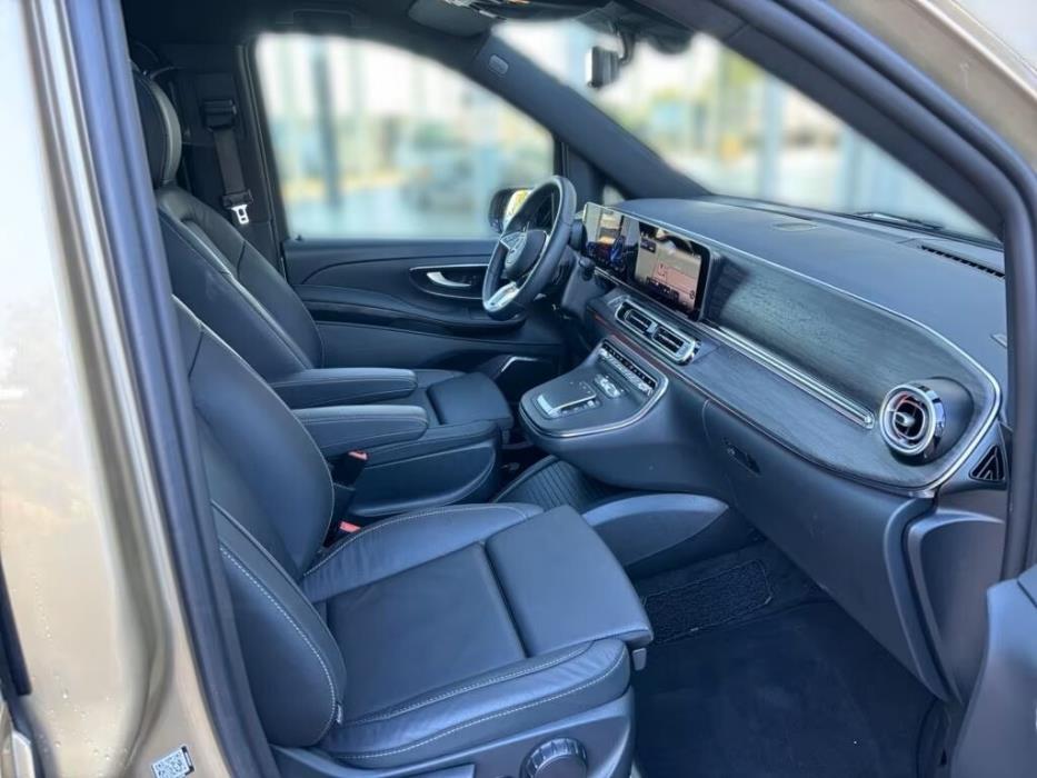 Mercedes-Benz V 2025