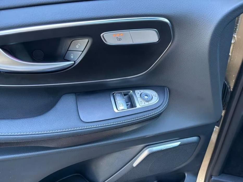 Mercedes-Benz V 2025