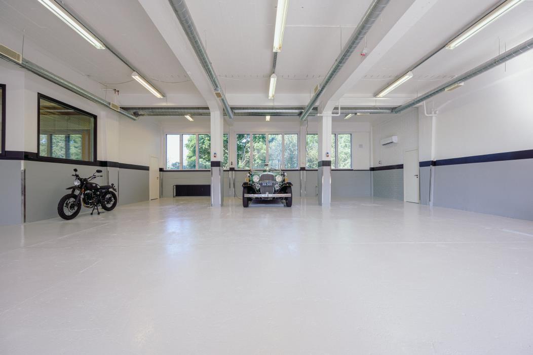 Autotalli-Hallitila 310m2 2025