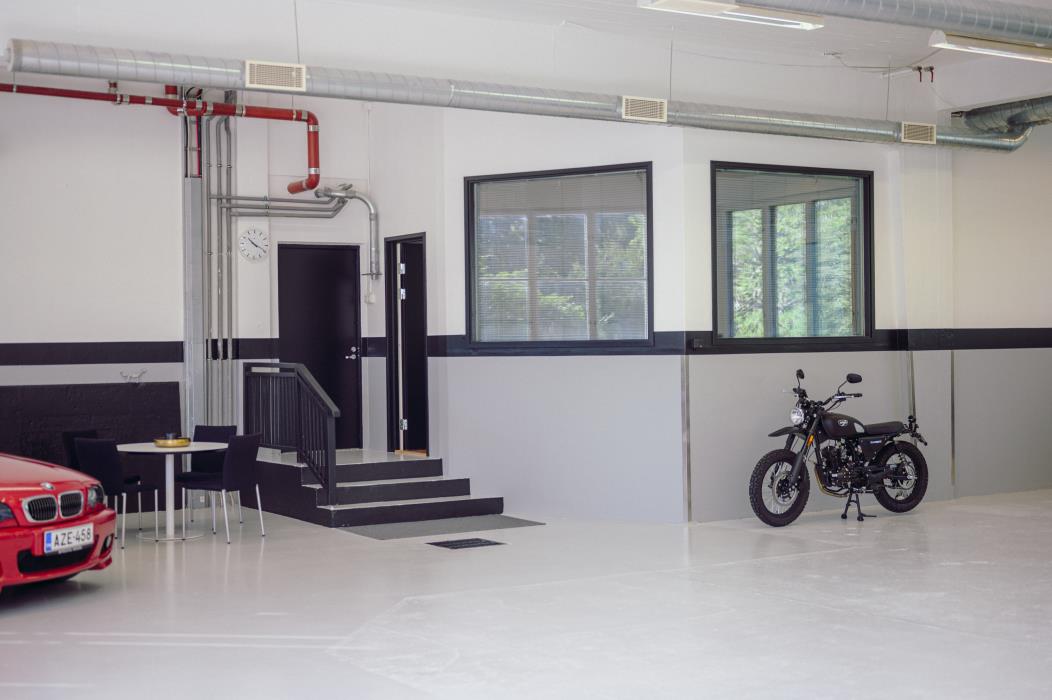 Autotalli-Hallitila 310m2 2025
