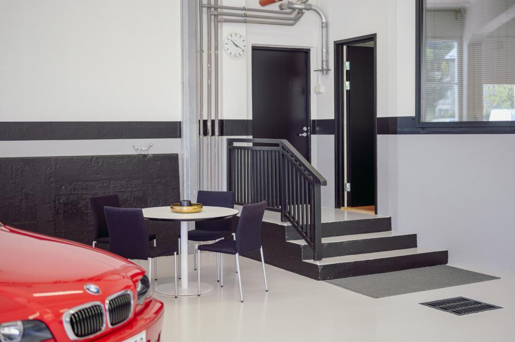 Autotalli-Hallitila 310m2 2025