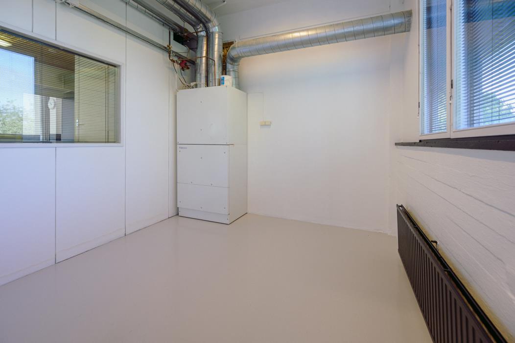 Autotalli-Hallitila 310m2 2025