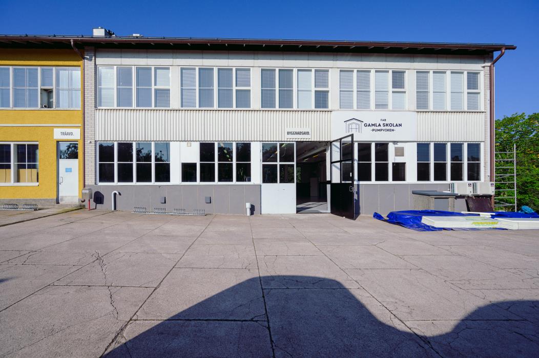 Autotalli-Hallitila 310m2 2025