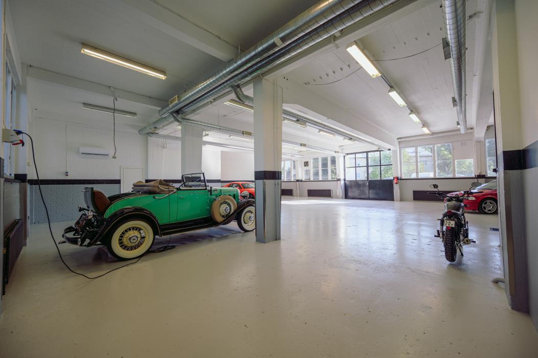 Autotalli-Hallitila 310m2 2025