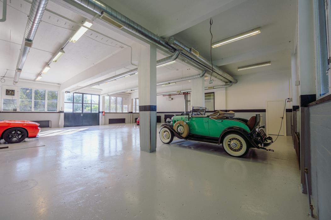 Autotalli-Hallitila 310m2 2025