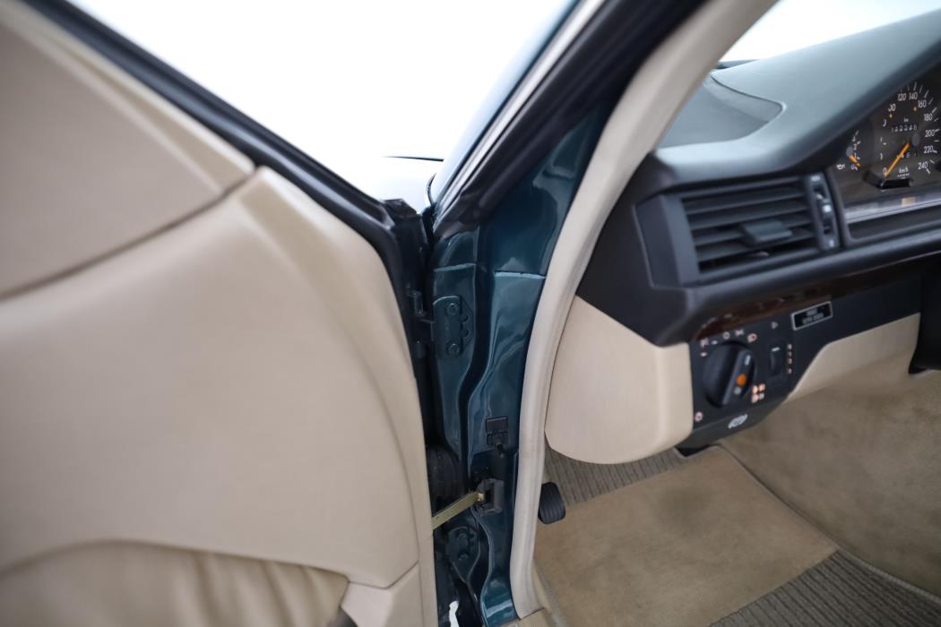 Mercedes-Benz E 1995