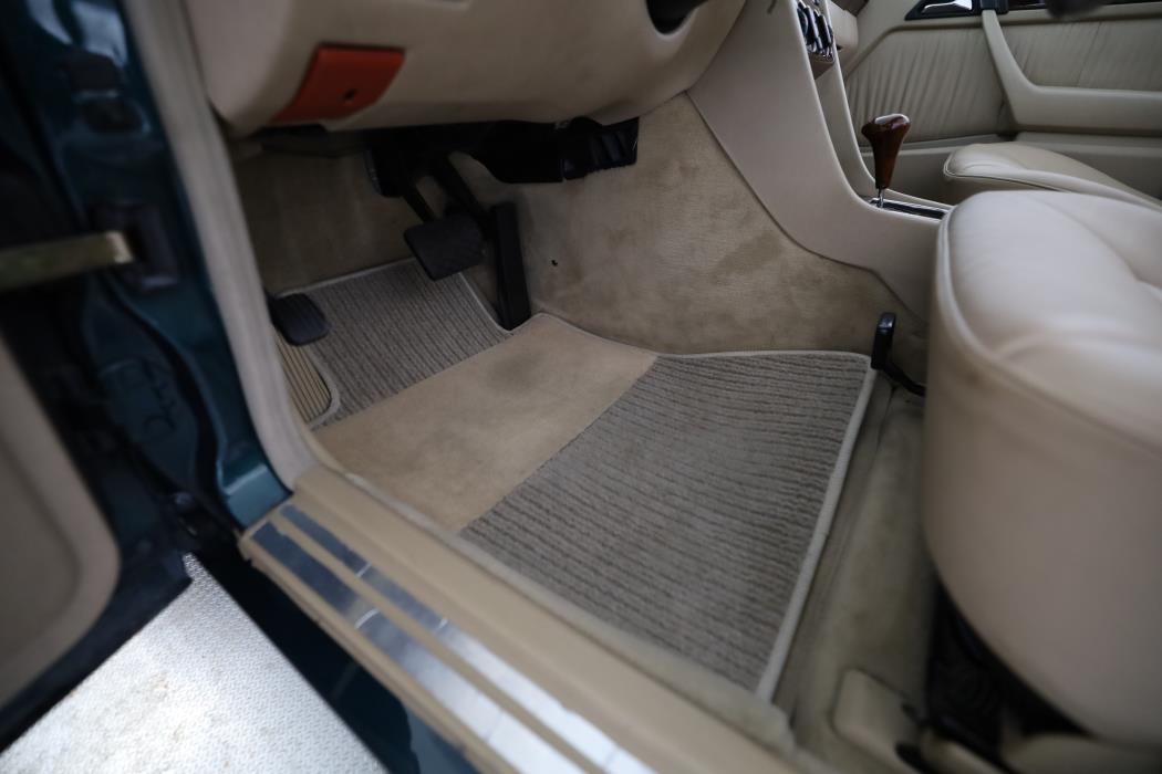 Mercedes-Benz E 1995