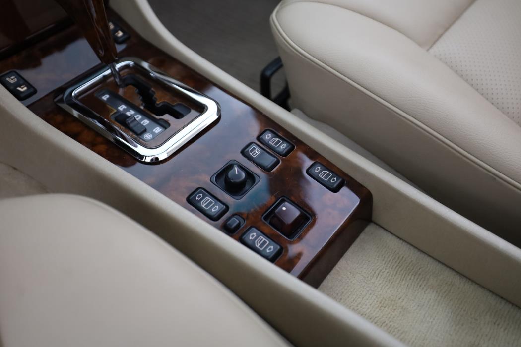 Mercedes-Benz E 1995