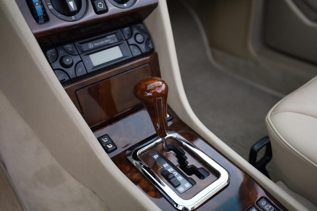 Mercedes-Benz E 1995