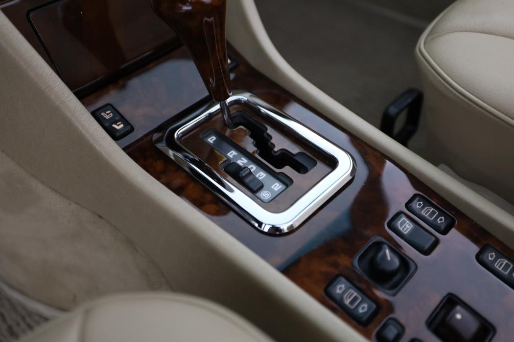 Mercedes-Benz E 1995