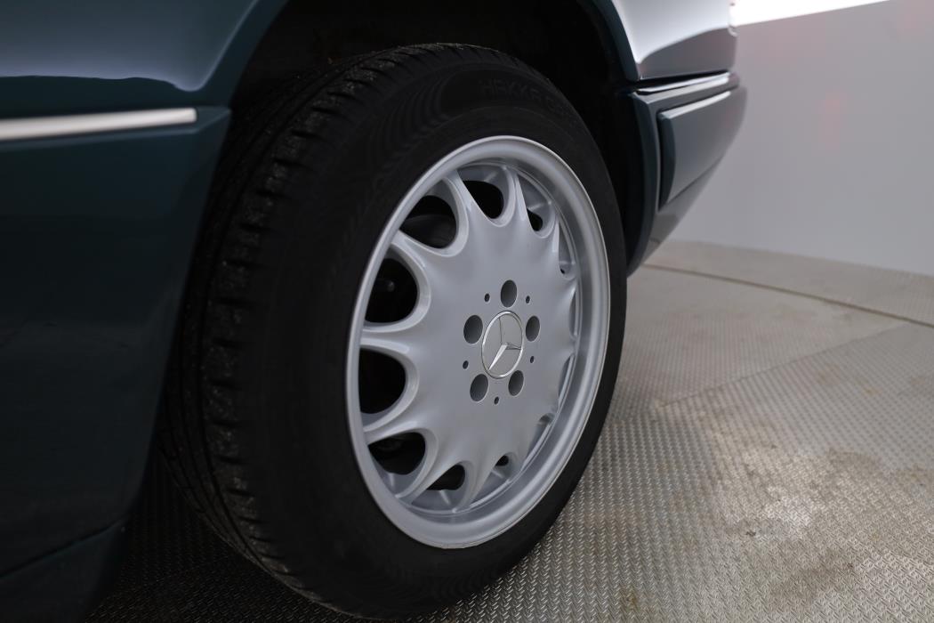 Mercedes-Benz E 1995