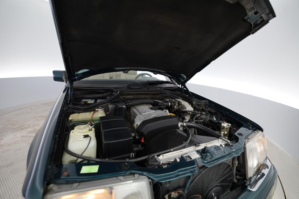 Mercedes-Benz E 1995